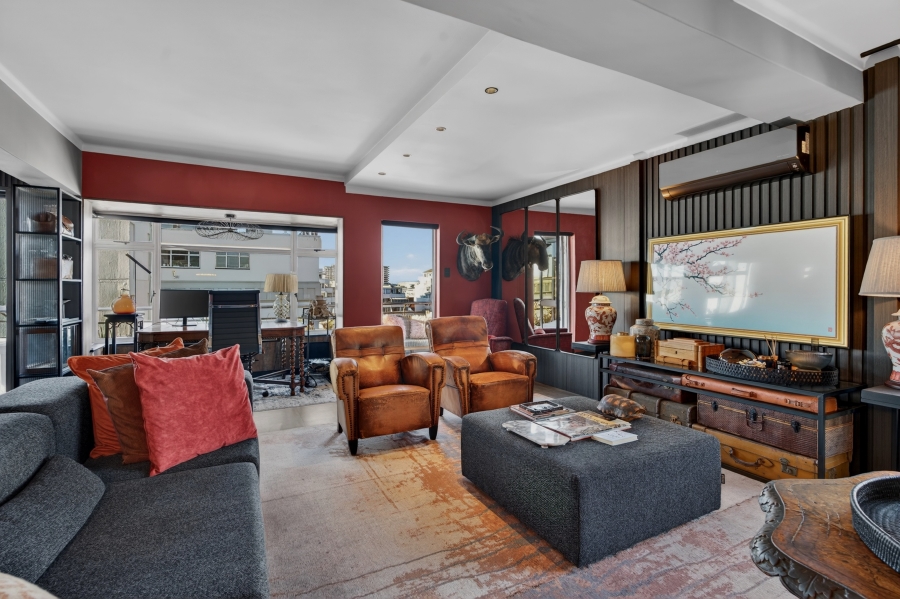 2 Bedroom Property for Sale in Sea Point Western Cape